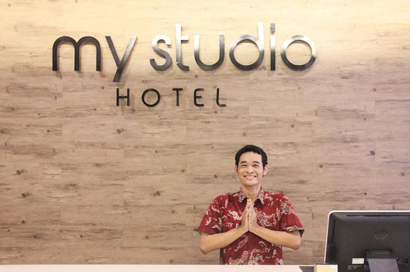 my studio hotel lobby