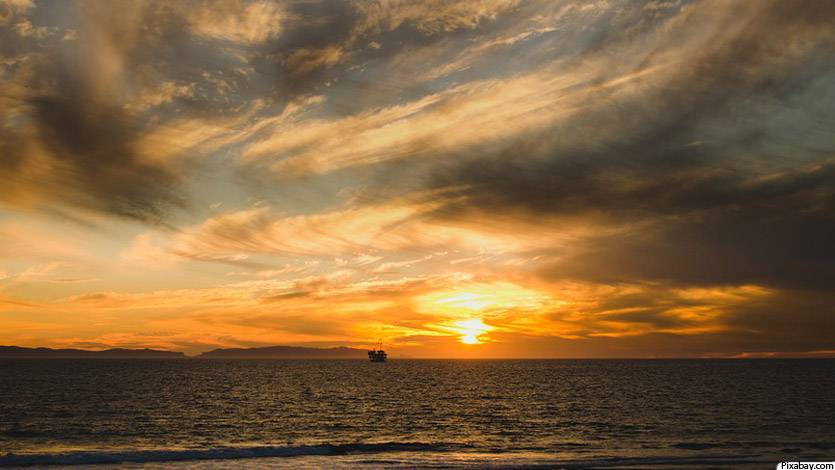 Surabaya North Quay, Sunset Romantis di Atas Kapal